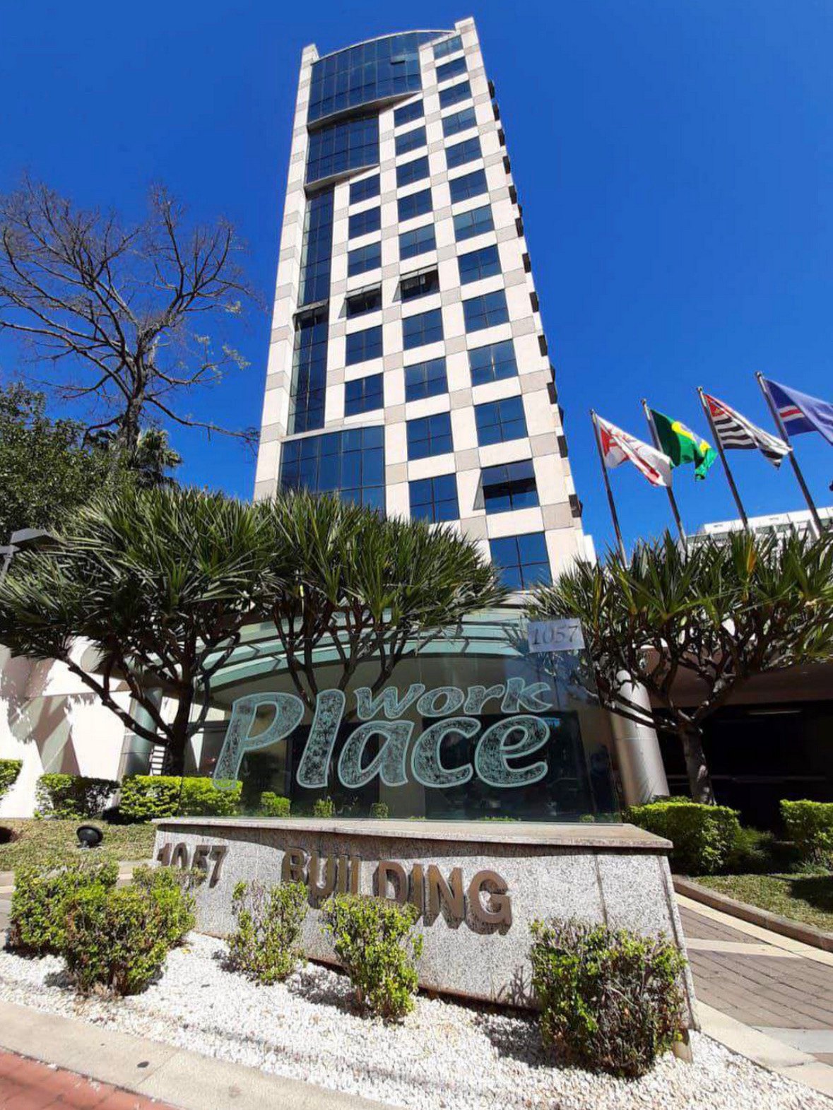 Edifício na Avenida Professor Alfonso Bovero